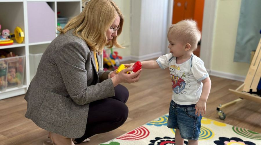 Число сирот в приютах Алтайского края сократилось на 10 %