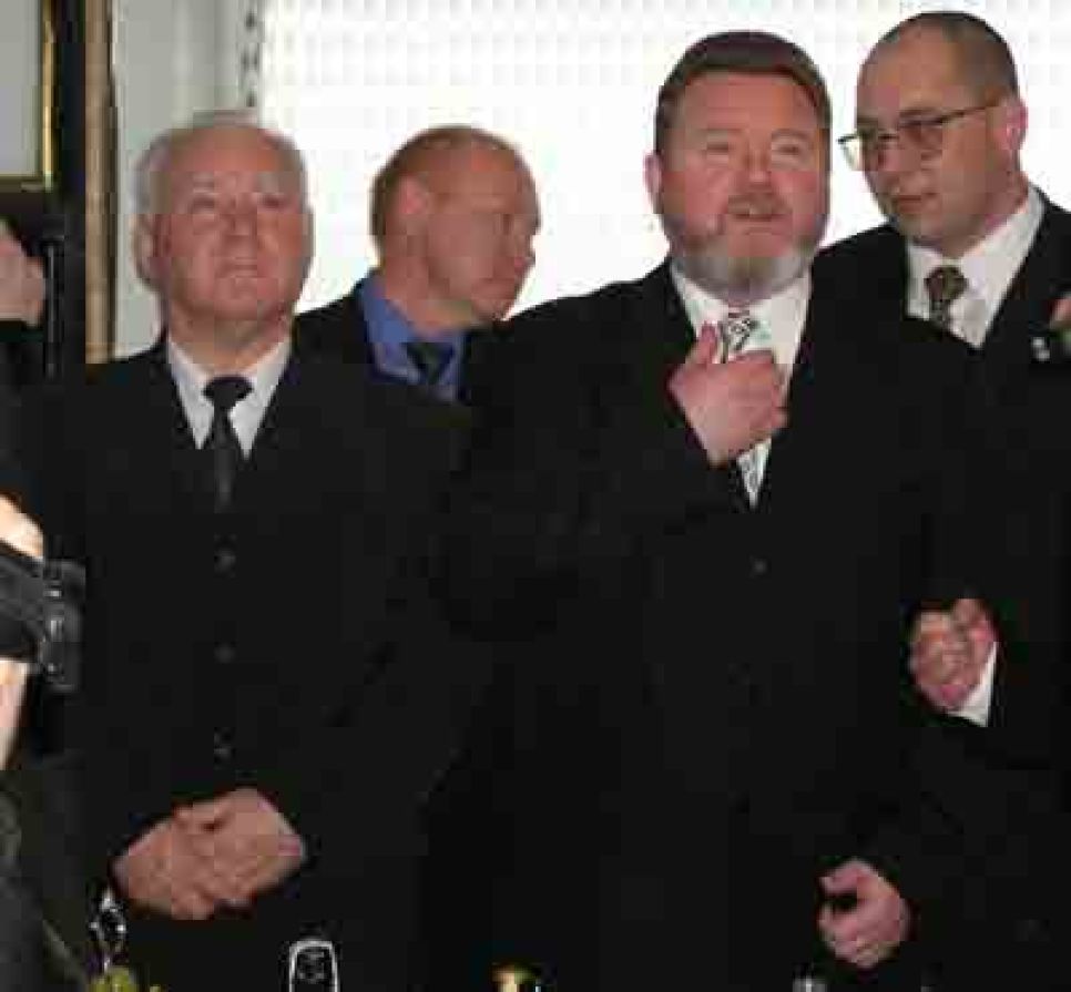 Инаугурация михаила евдокимова: танец с саблями на
"пиру победителей".