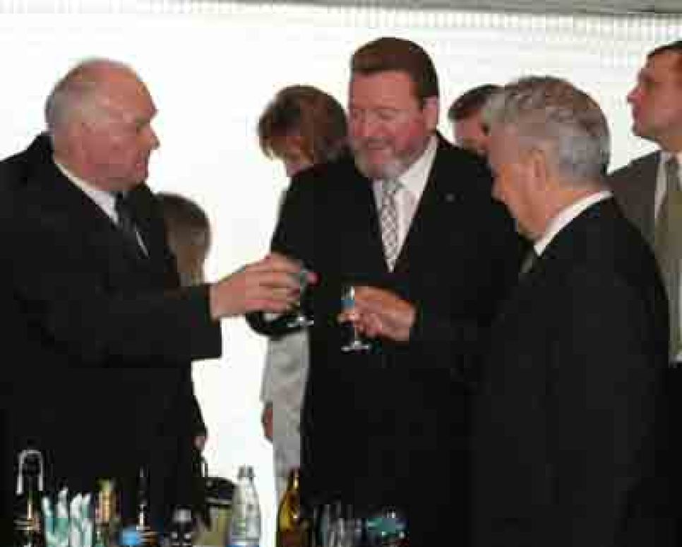 Инаугурация михаила евдокимова: танец с саблями на
"пиру победителей".