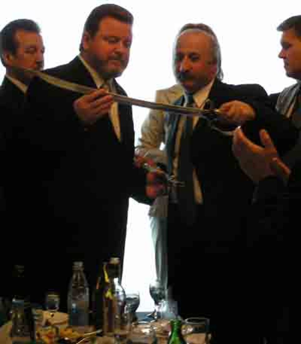 Инаугурация михаила евдокимова: танец с саблями на
"пиру победителей".