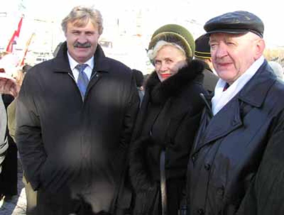 Фоторепортаж с митинга в защиту демократии в барнауле.