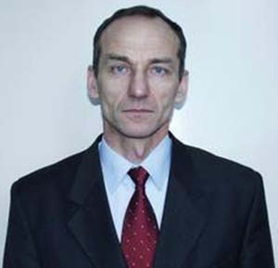 Еще один новосибирец, окончивший институт советской
потребительской кооперации, стал заместителем главы администрации
алтайского края.