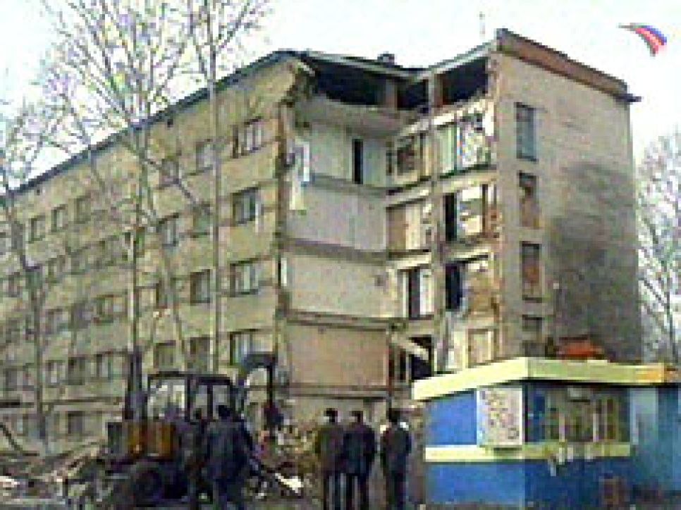 В рубцовске обрушилась часть пятиэтажного общежития: есть
пострадавшие.
