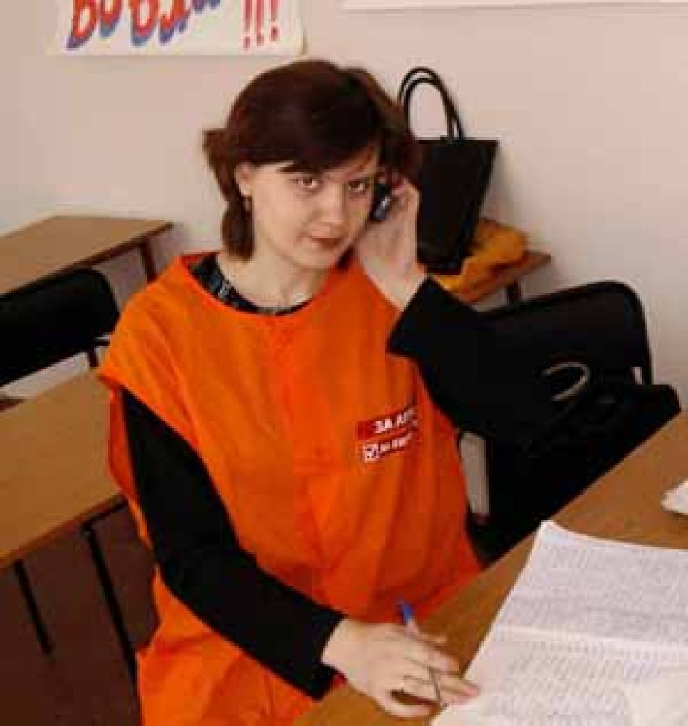 Журналист меняет профессию: наш
корреспондент несколько часов проработал в качестве активиста
движения в поддержку губернатора - репортаж очевидца из штаба
евдокимовского сопротивления.