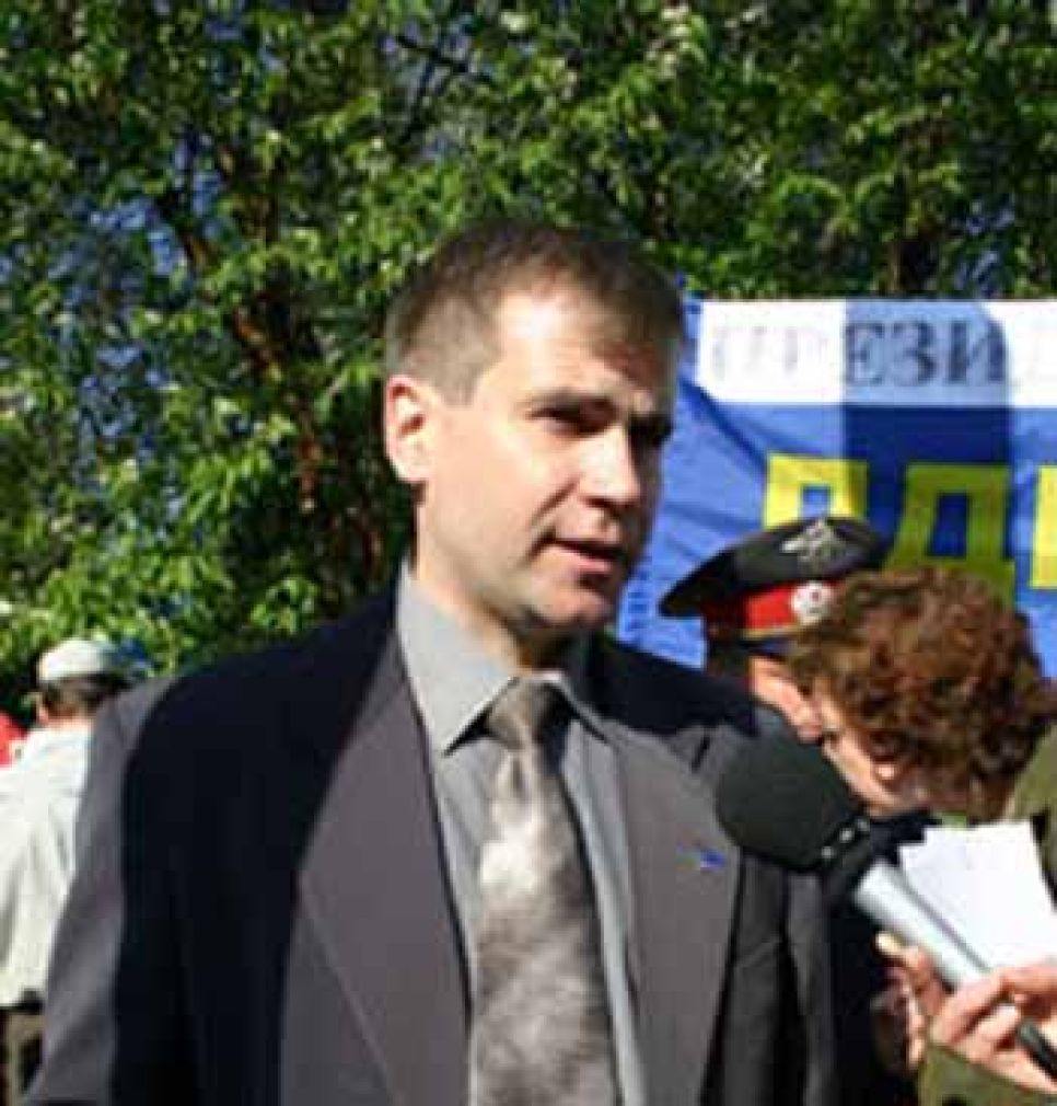 "Соколы Жириновского" потребовали от Михаила Лапшина покинуть
свой пост.