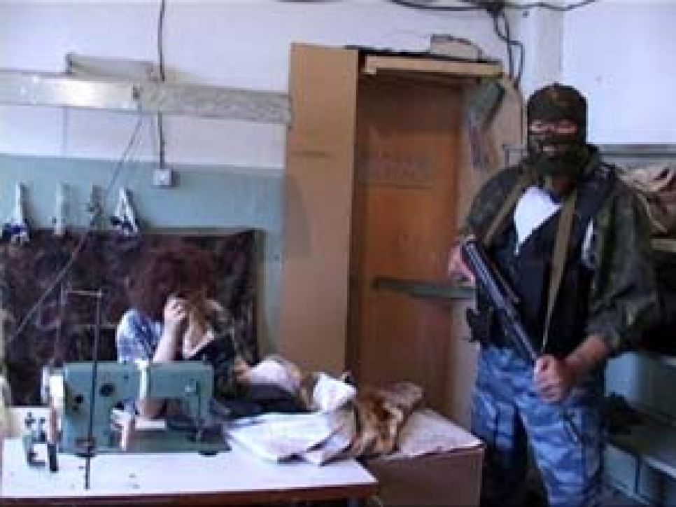 В Барнауле нашли очередной подпольный цех по
изготовлению мебели.