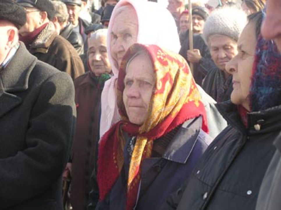 Поддержать республиканцев в Алтайском крае пришло порядка 500
барнаульцев и 1 кот.