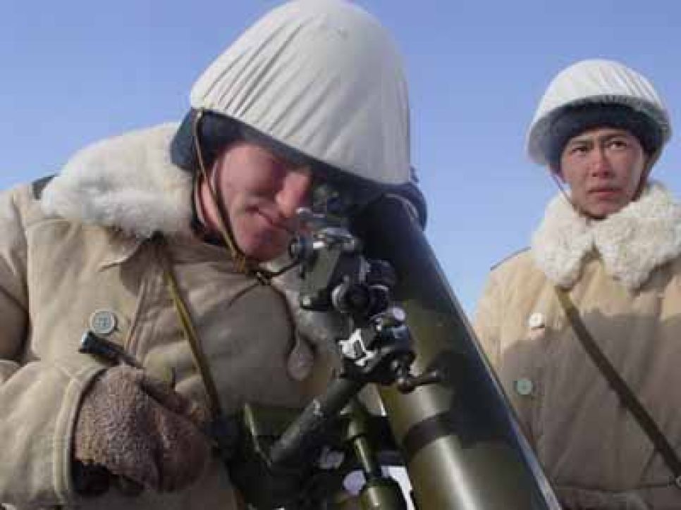 Командующий СибВО посетил Алейскую дивизию, в которой был избит
солдат: "Крепкое соединение..."