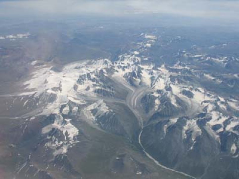 WWF-России распространил официальную позицию по поводу
строительства газопровода "Алтай": Плато Укок и Алтаю - "труба"?