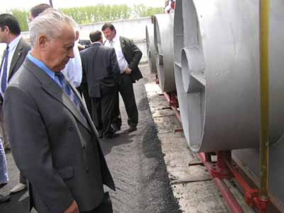 В Алтайском крае открылся первый завод по переработке
углеводородного сырья.