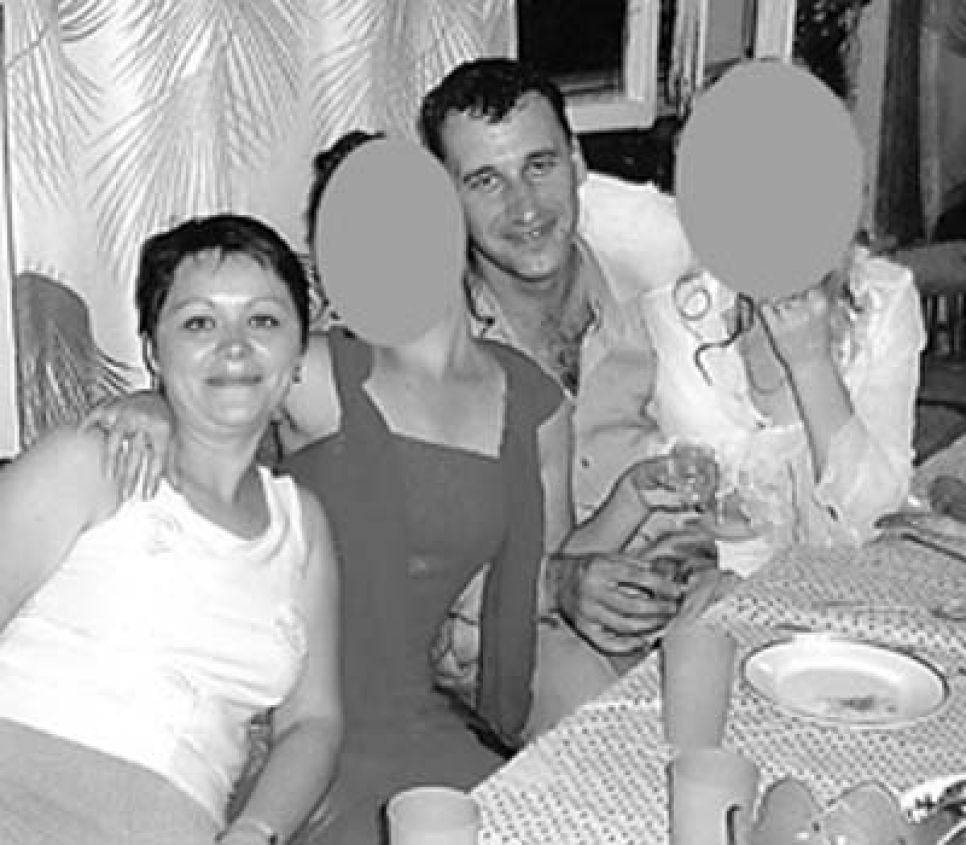 В Алтайском крае разыскивается бывший командир взвода спецназа
ГРУ Валерий Вобликов, на счету которого 18 разбоев, 30 грабежей,
4 убийства.