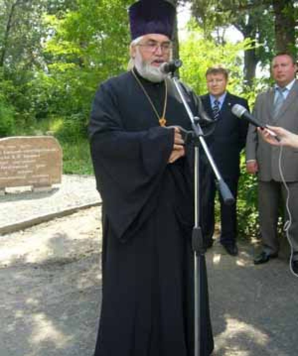 В Барнауле состялась закладка камня храма Иоанна Предтечи. В
Административном центре одним храмом стало больше, а одним парком -
меньше.