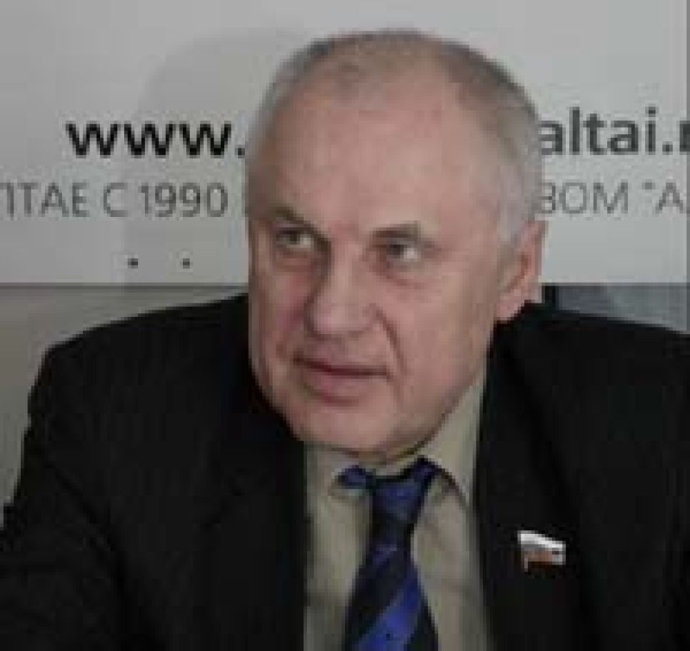 Сенатор Владимир Германенко о газопроводах, дорогах и перспективах
Алтайского края.