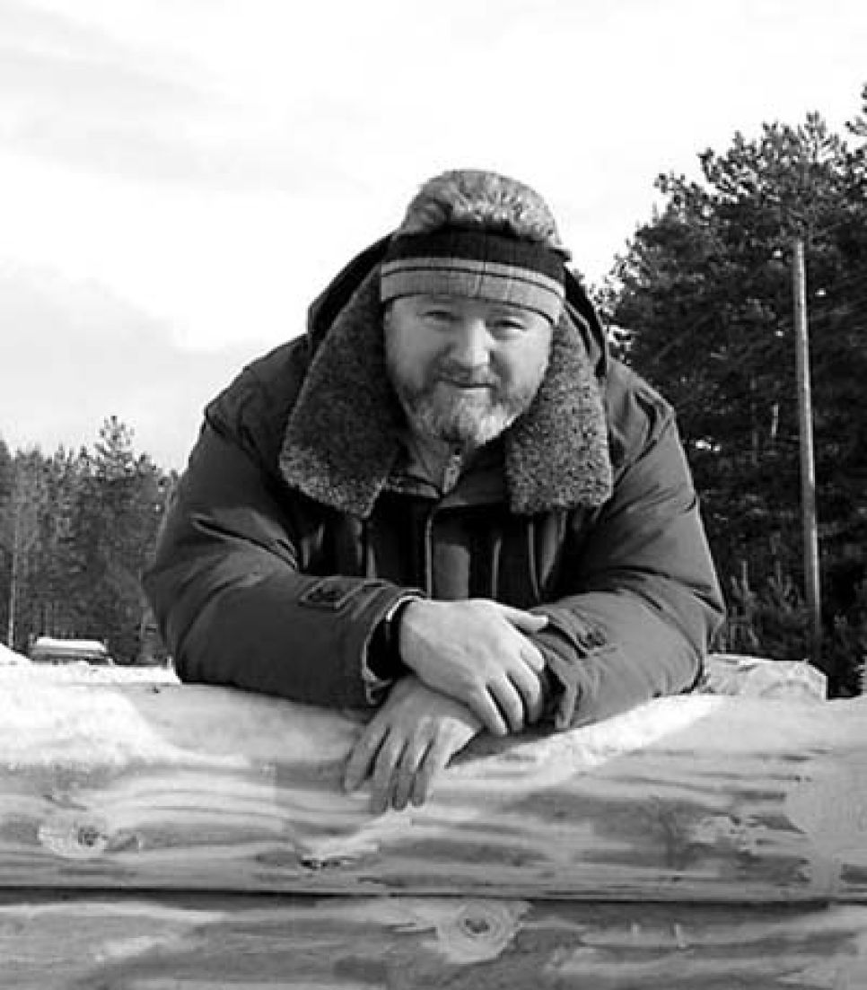 Неизвестный скульптор предлагает сдделать памятник Михаилу
Евдокимову на основе популярной фотографии времен борьбы за
губернаторский пост.
