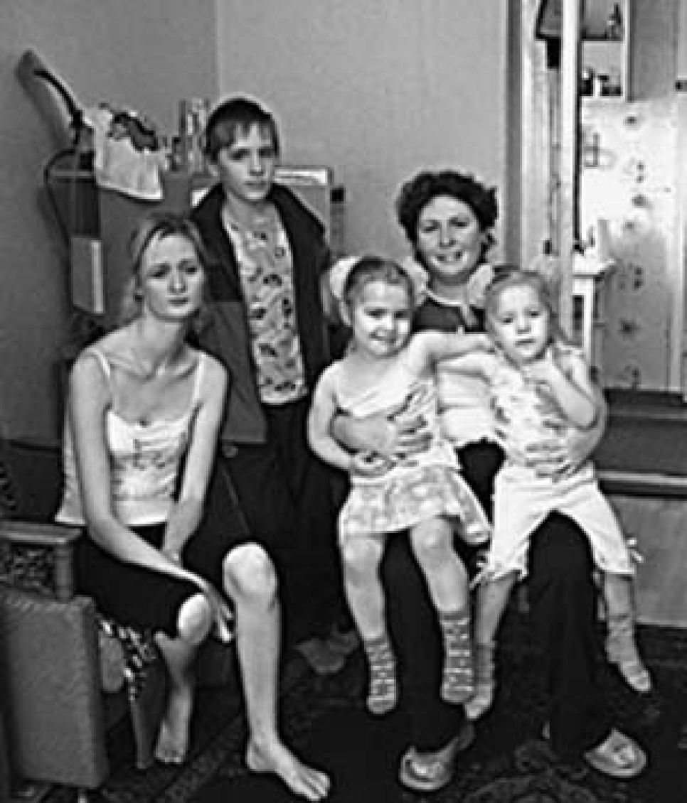 Многодетная семья из Барнаула собирается ехать в столицу, чтобы
попасть на прием к президенту или премьеру...