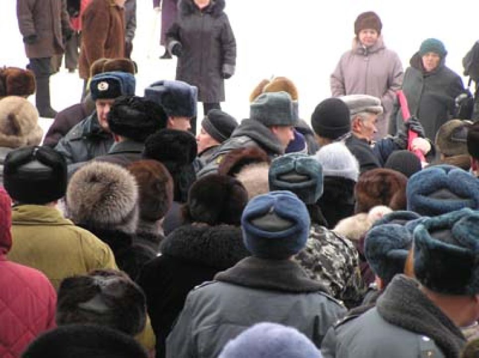 24 января в 13.00 на центральной площади
Барнаула состоялась масштабная акция протеста против роста
тарифов. Фоторепортаж с места событий.