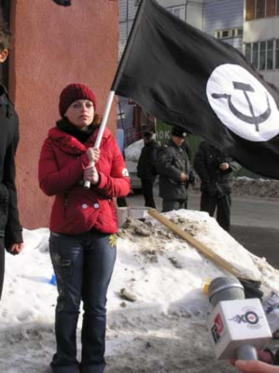 В Барнауле прошел митинг против новых тарифов "Сибирьтелекома".