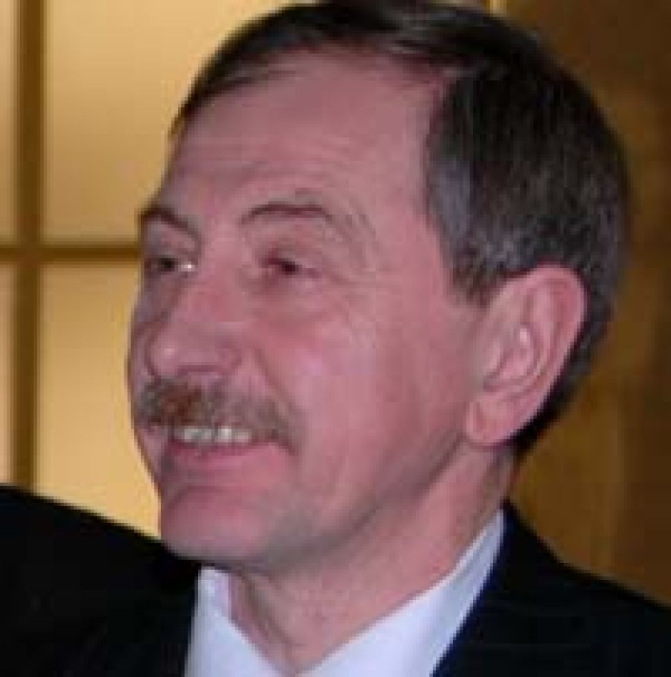 Ивашкин против Никитина-2: и Путина этот провинциальный журналист
из Барнаула не оценил, и люстры у нас в Горно-Алтайске в
драмтеатре лучше!