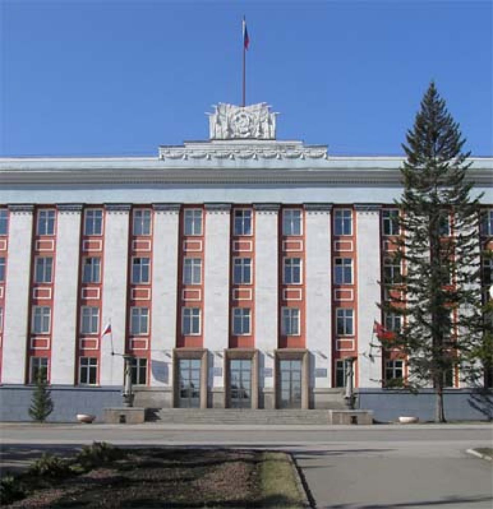 Журналист Валерий Савинков: Кирдык елочкам или за что наши вожди
так не любят край, где они живут?