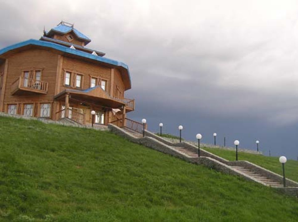 Горная Колывань: сегодняшний день и
перспективы забытой туристической зоны.