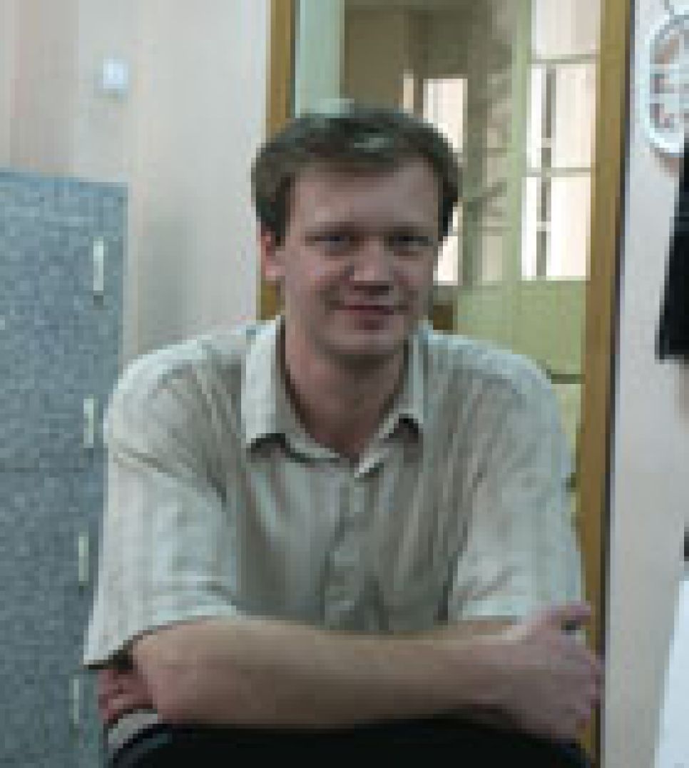 Журналист Максим Герасимюк о "перегибах на местах": в Алтайском
крае малый бизнес незаконно вынуждают увеличивать размеры
заработной платы.