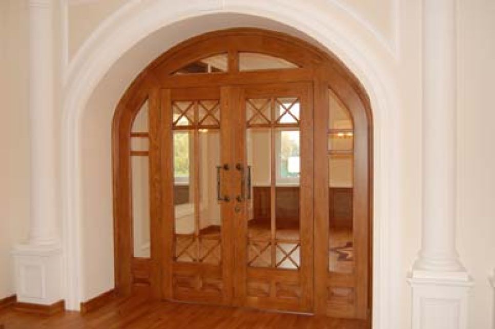 После продолжавшейся в течение 7 лет реконструкции состоялось
официальное открытие филармонии Алтайского края.