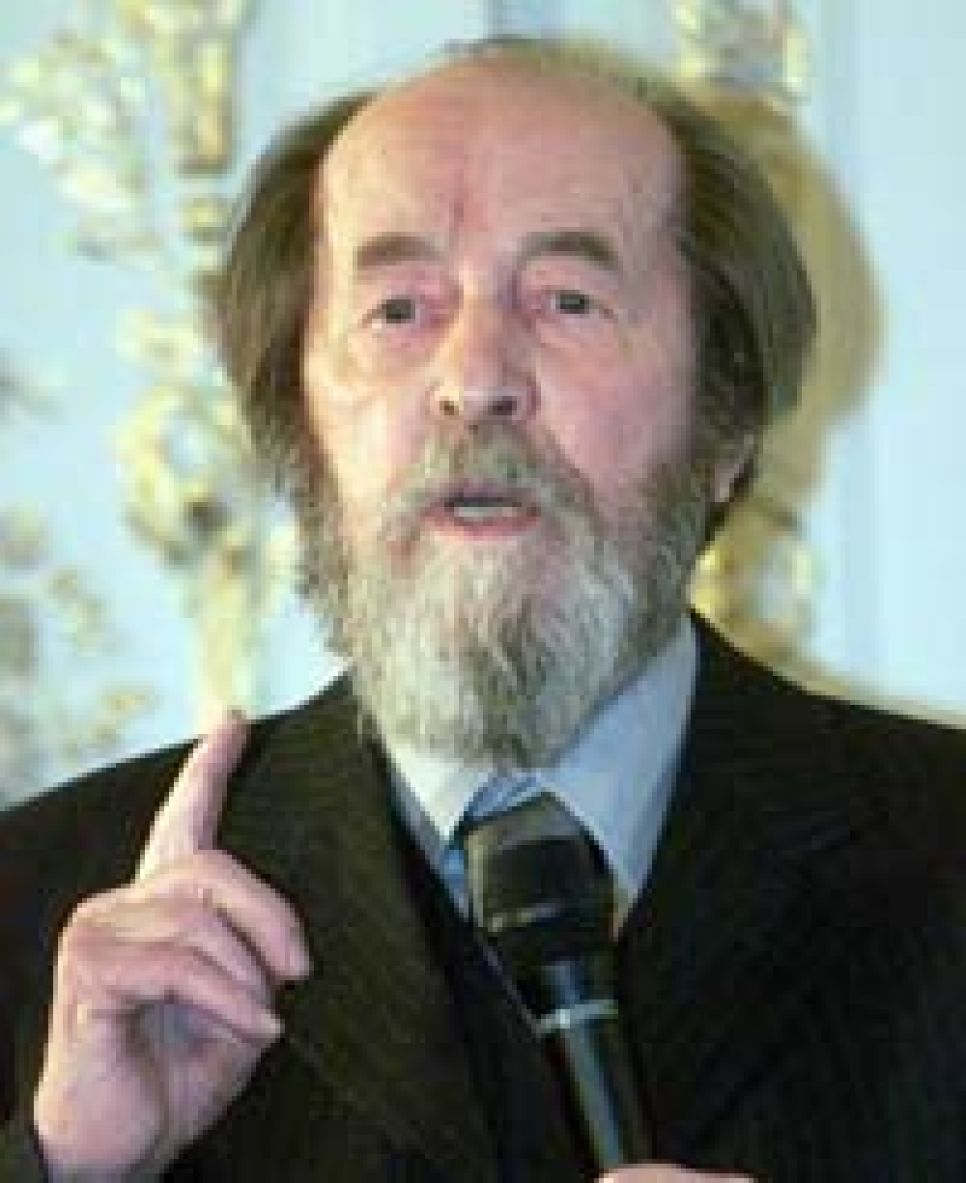 Александр Солженицын о насильственном прерывании голодовки: "В
этом действии очень много от изнасилования - да это именно оно и
есть..."