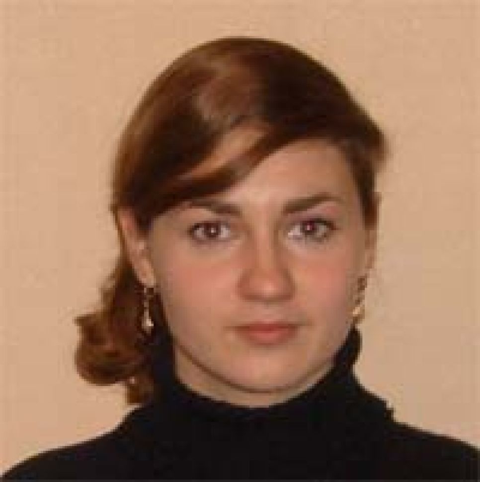 Журналист Ирина Опёнкина: Барнаульские корреспонденты
воздержались от чая с "отравителем Литвиненко", но охотно разбирали
"на сувениры" бутылочки с водой "от Лугового"...