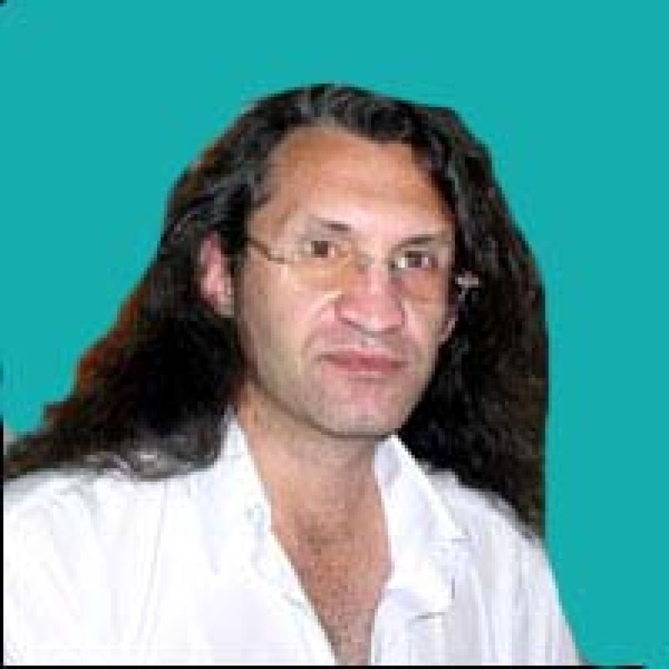 Журналист Сергей Тепляков о смерти алтайского
музыканта-самородка, провалившегося на конкурсе "Минута славы":
"Вот бы нам всем поупражняться в добре!"