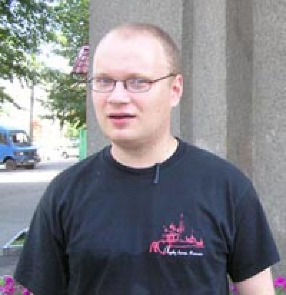 Журналист Олег Кашин о власти и ее соблазнах: Из
неопубликованного. Утраченные контакты.