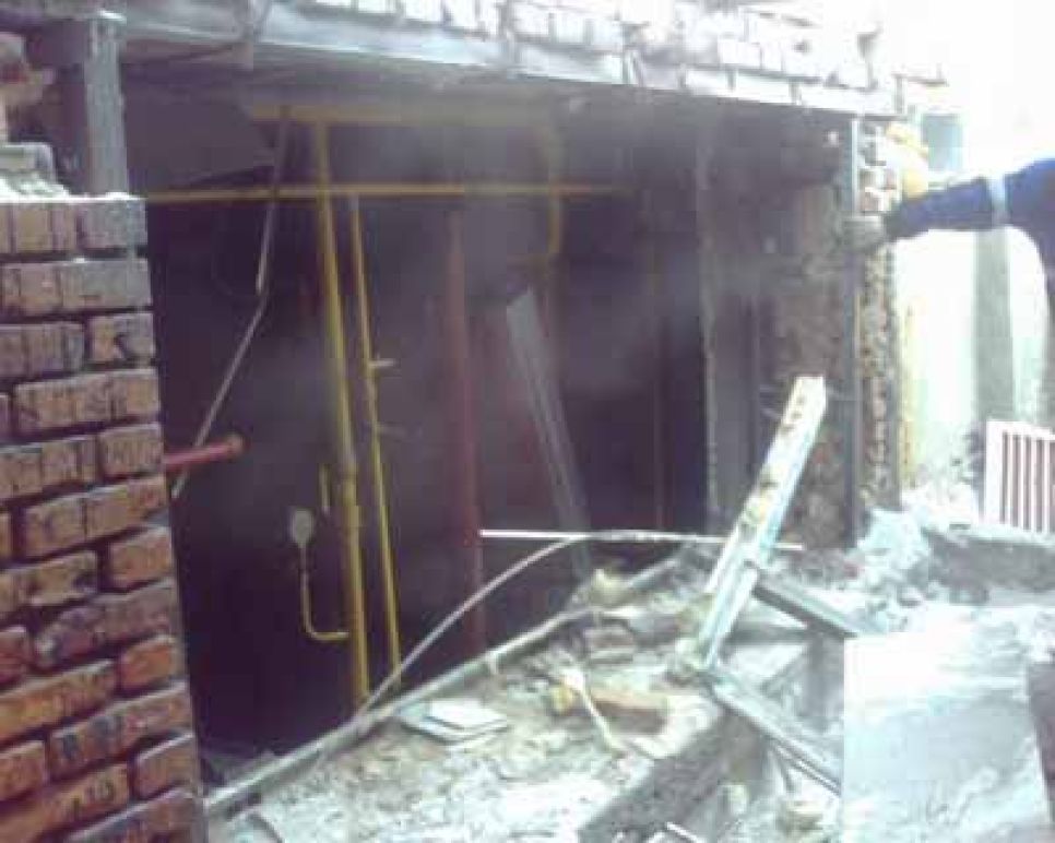В одном из магазинов Барнаула взорвался
водяной котел, есть пострадавшие (фоторепортаж).