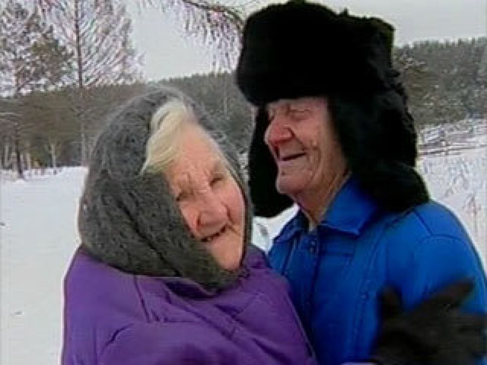 Капитан-фронтовик через 56 лет нашел свою
пропавшую жену в алтайской деревне.