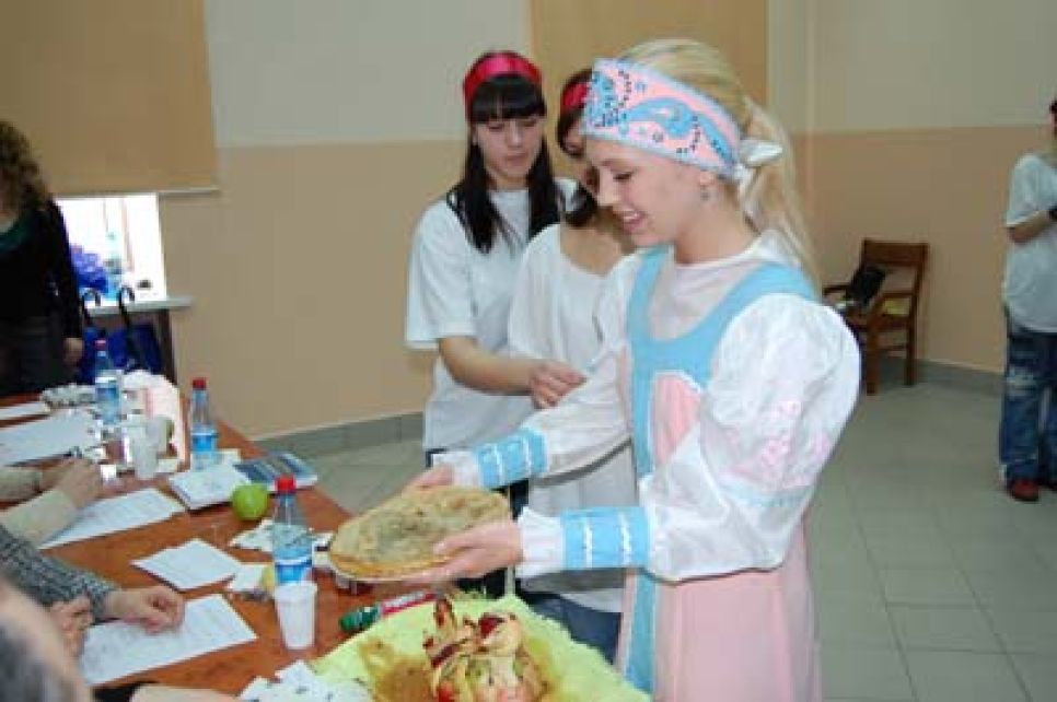 День Политконсультанта - 2008 в Барнауле: "Мы друг друга любим
и умеем друг друг друга готовить..."