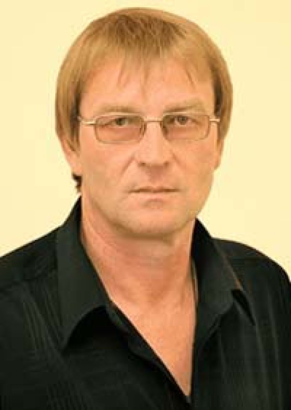 Журналист Евгений Скрипин о встрече с губернатором Карлиным:
скоро вы узнаете, что думают в Кремле о выборах на Алтае и "это
будет такая бумага, которая всем бумагам бумага!"