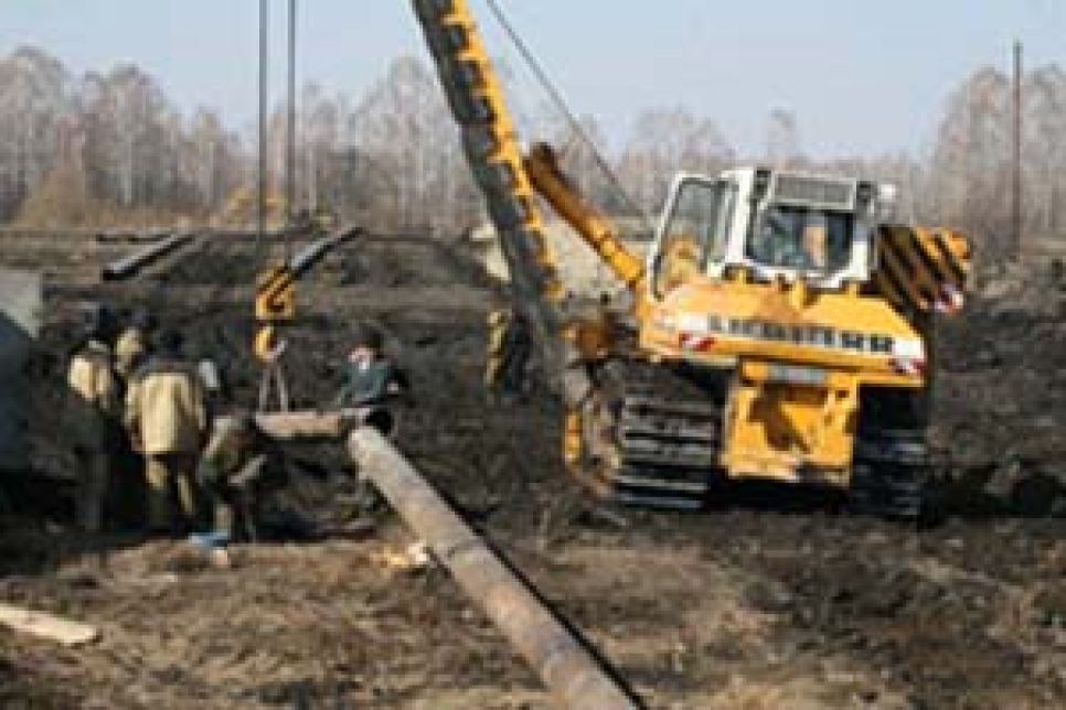 Ветка газопровода "Алтай" прокладывается через Чуйский тракт и
вскоре подойдет к границе Республики Алтай.