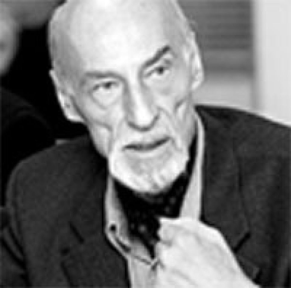 Член федеральной Общественной Палаты профессор Вячеслав
Глазычев: Новосибирск должен стать столицей Кузбасса и "двух
Алтаев"!