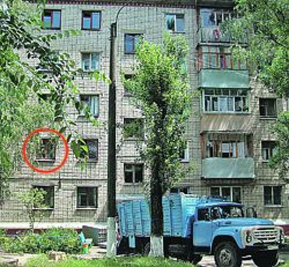 Несостоявшийся студент из алтайского райцентра Волчиха, став поклонником
дьявольского культа, пытался принести в жертву человека, чтобы
выпить его кровь...