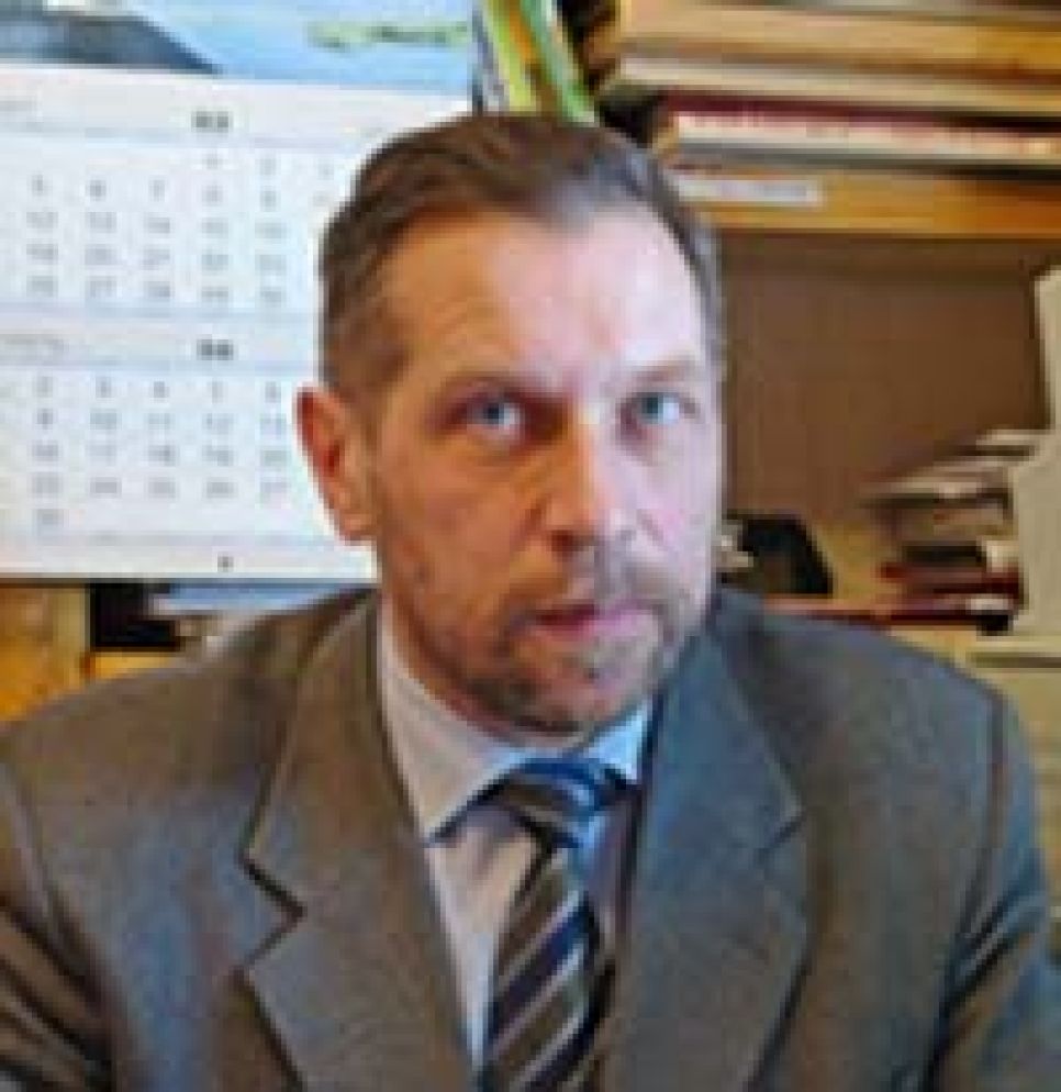 Сопредседатель общественного фонда "Алтай - XXI век" профессор
Андрей Иванов о последствиях строительства газопровода на плато
Укок: газ через несколько десятилетий закончится, а Укок уже
никогда не станет таким, какой он сейчас.