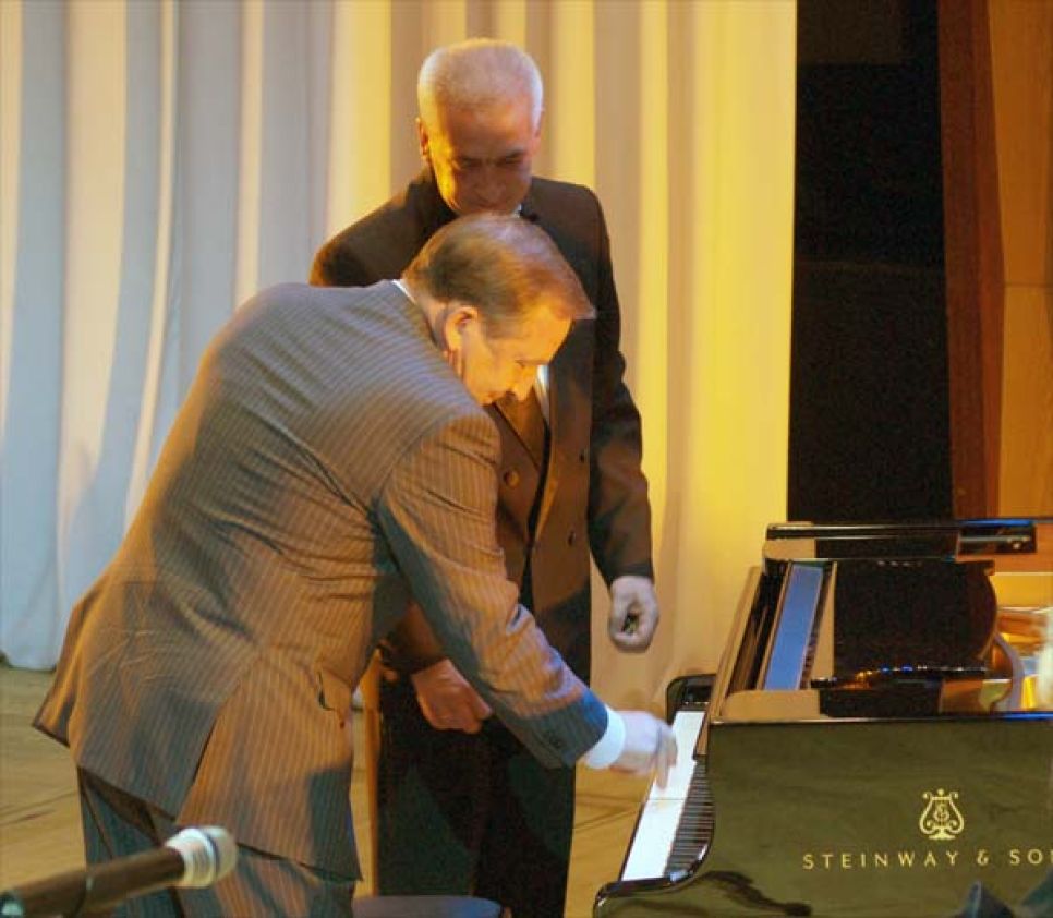 В Барнауле прошла презентация рояля Steinway. Фоторепортаж.