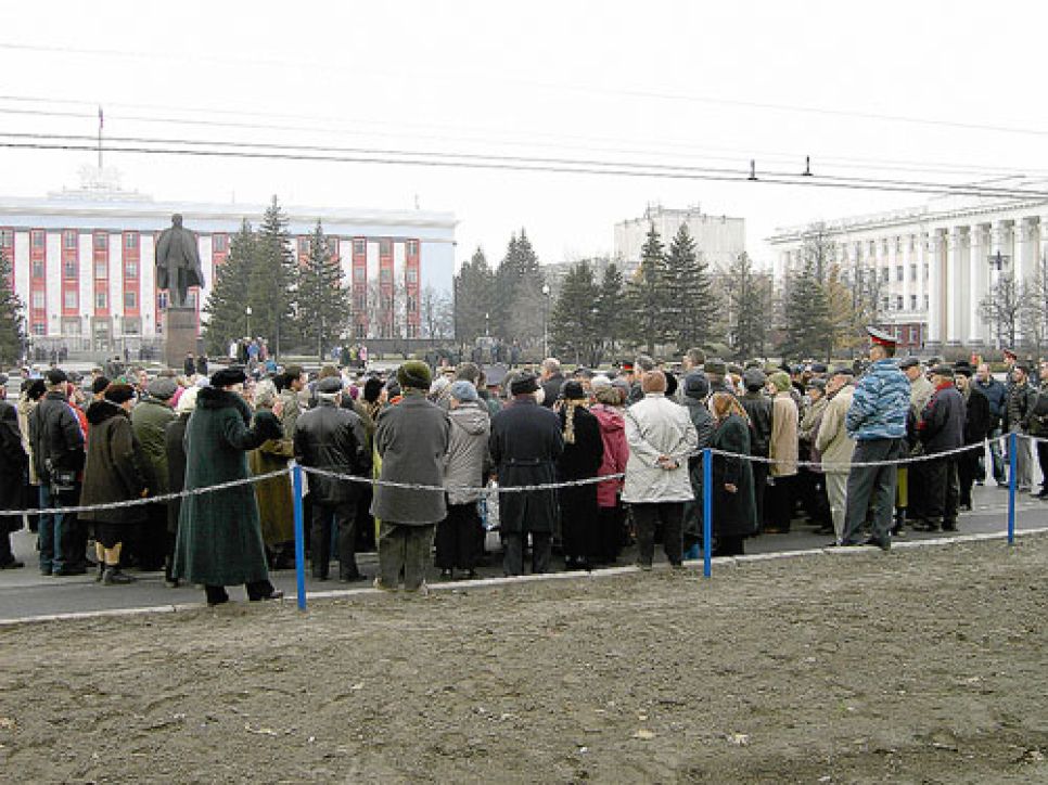 Массовые уличные волнения пенсионеров-льготников в Барнауле.
Фоторепортаж.