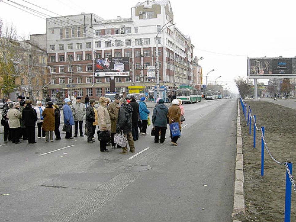 Массовые уличные волнения пенсионеров-льготников в Барнауле.
Фоторепортаж.