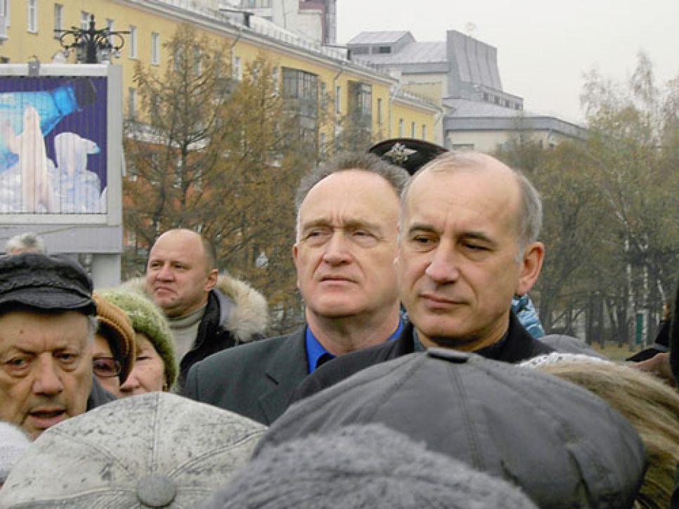 Массовые уличные волнения пенсионеров-льготников в Барнауле.
Фоторепортаж.