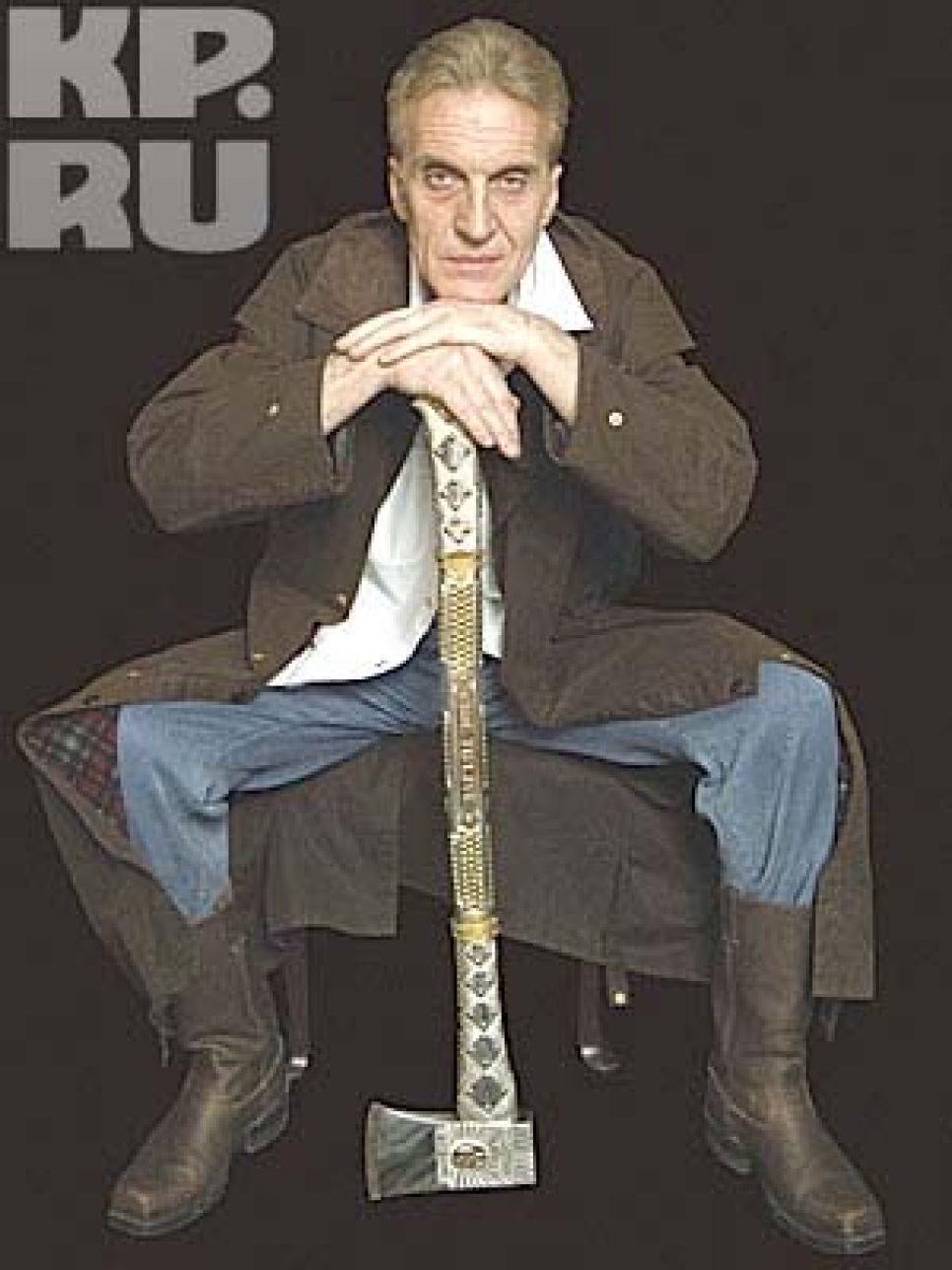 Барнаульский скульптор Владимир Войчишин поделился
впечатлениями о прошедшей в Госдуме выставке: "Алтайский
губернатор Карлин сказал, что материал и размер скульптур как раз
рассчитан на олигархов..."