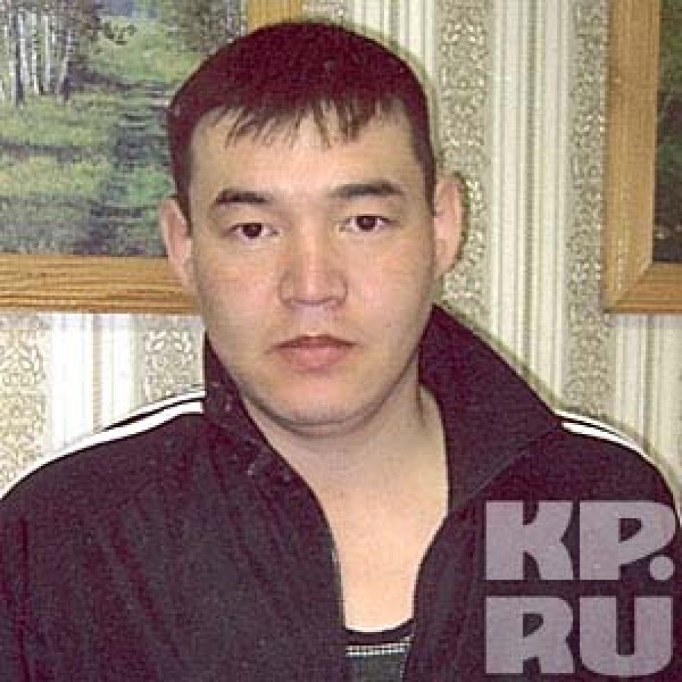В одной из гостиниц Барнаула задержан молодой человек, который
подозревается в серийных нападениях на жительниц города возле
подъездов домов.
