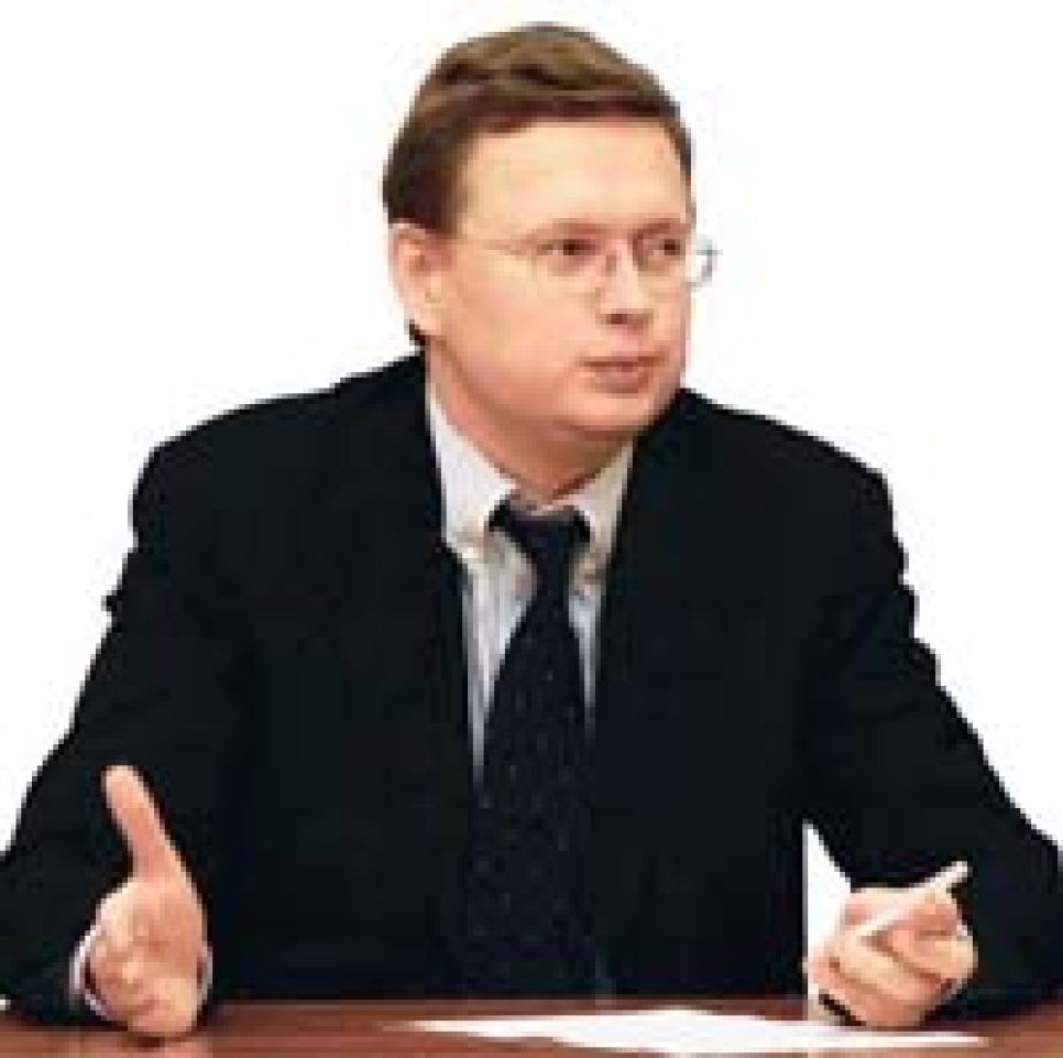 Политолог Михаил Делягин: "мелкие" губернаторы стали
заложниками Кремля во время социальных волнений. Классический
пример - Алтайский край...