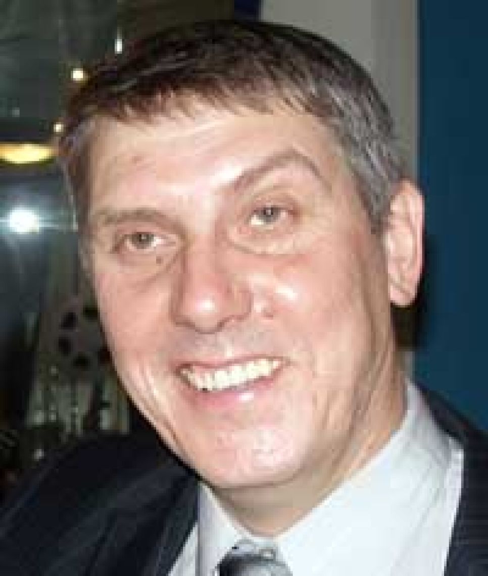 Пресс-службу Алтайского краевого
Заксобрания возглавит "певец родного края" радиожурналист Сергей
Бузмаков.