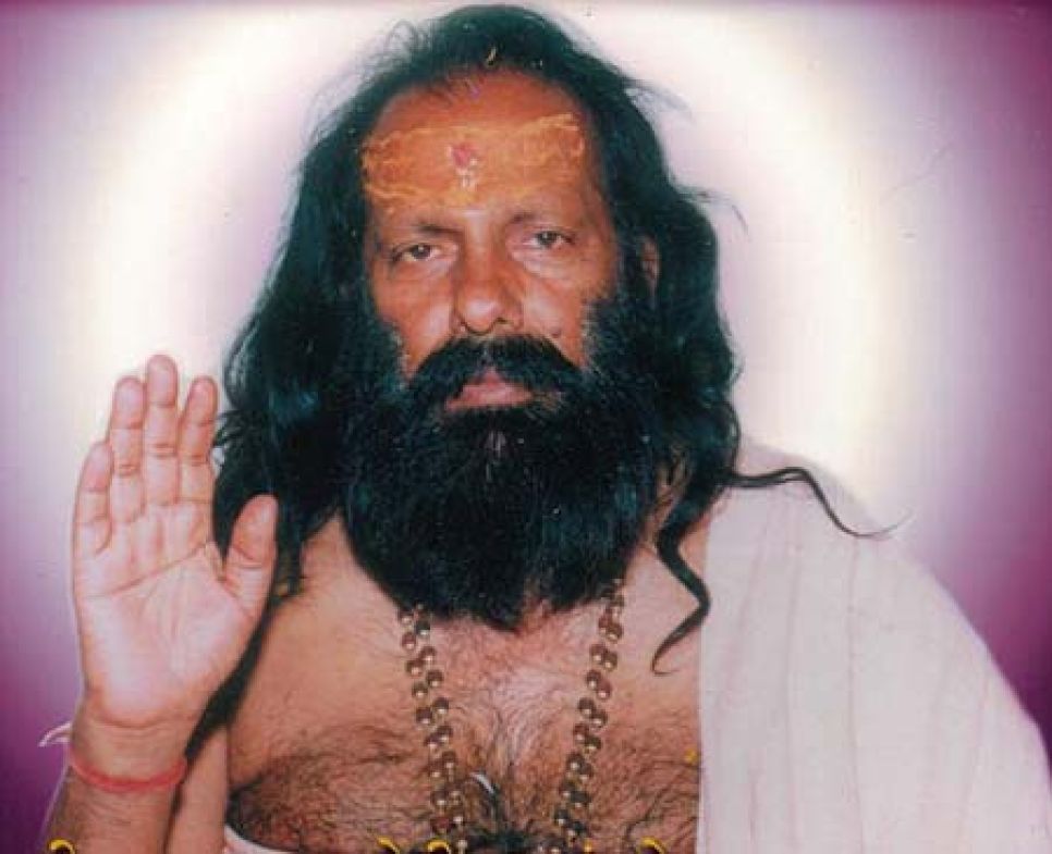 Известный индийский йог Пилот Баба намерен покорить гору Белуху
на Алтае.