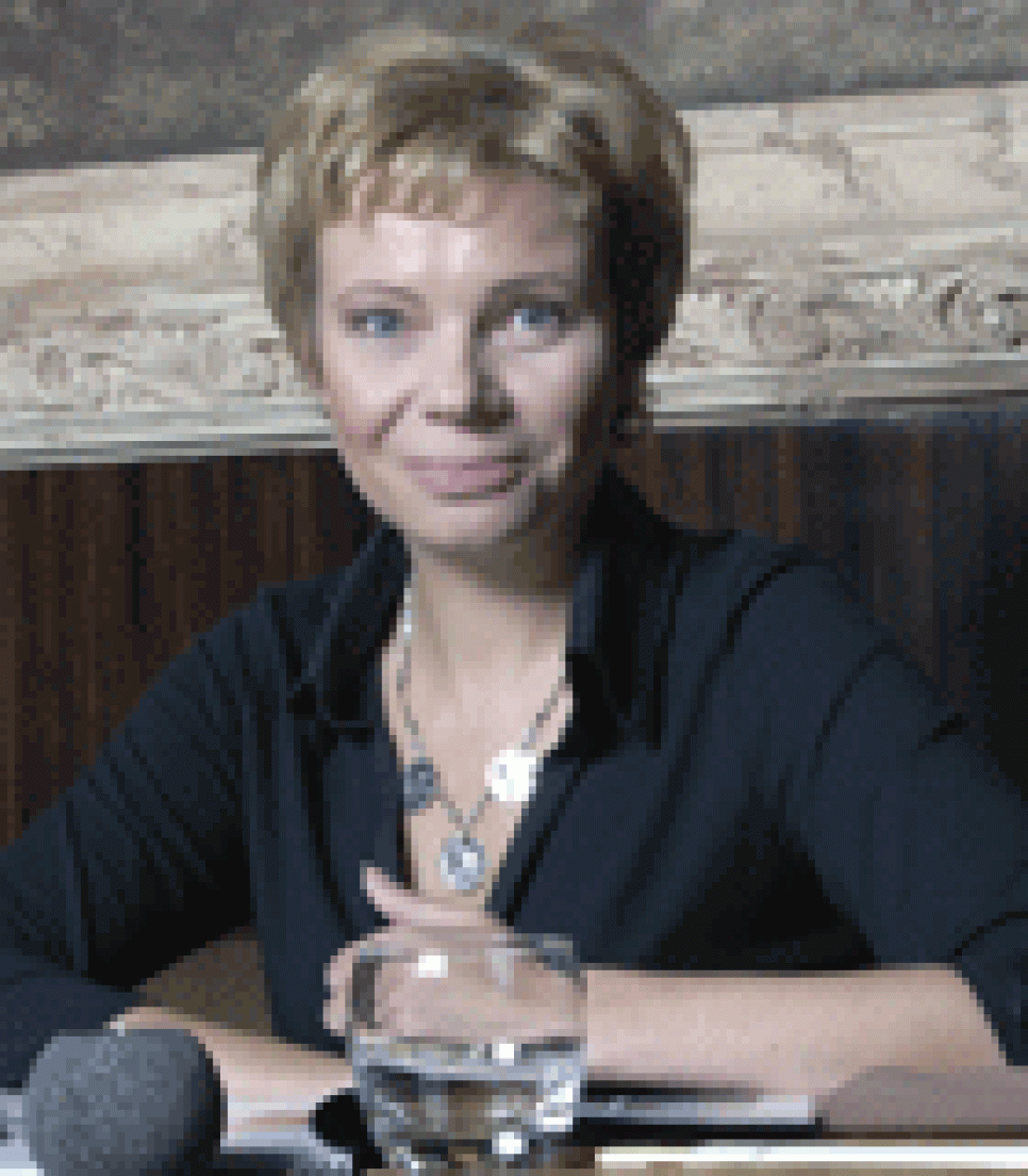 Ксения Ларина о преследованиях режиссера Золотаря
провинциальными губернаторами: не понравился его "Войцек" -
время, типа, на дворе светлое, Россия вот-вот с колен встанет,
народ от патриотизма сводит, а у вас тут какое-то очернение
действительности...