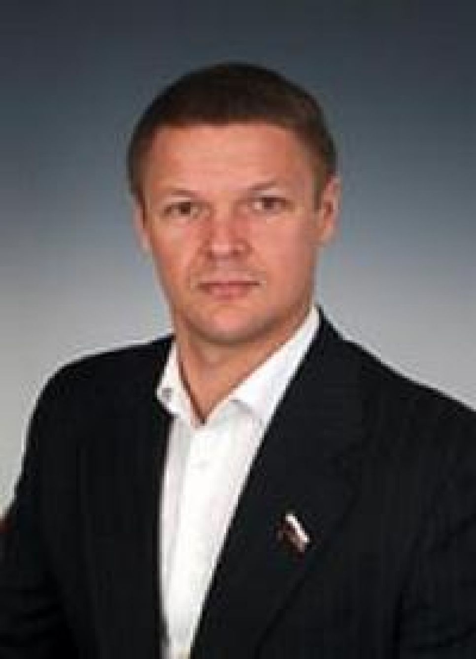 Депутат Госдумы Алексей Багаряков: системной работы у
команды алтайского губернатора с депутатами российского
парламента нет. Это большая трагедия для края.