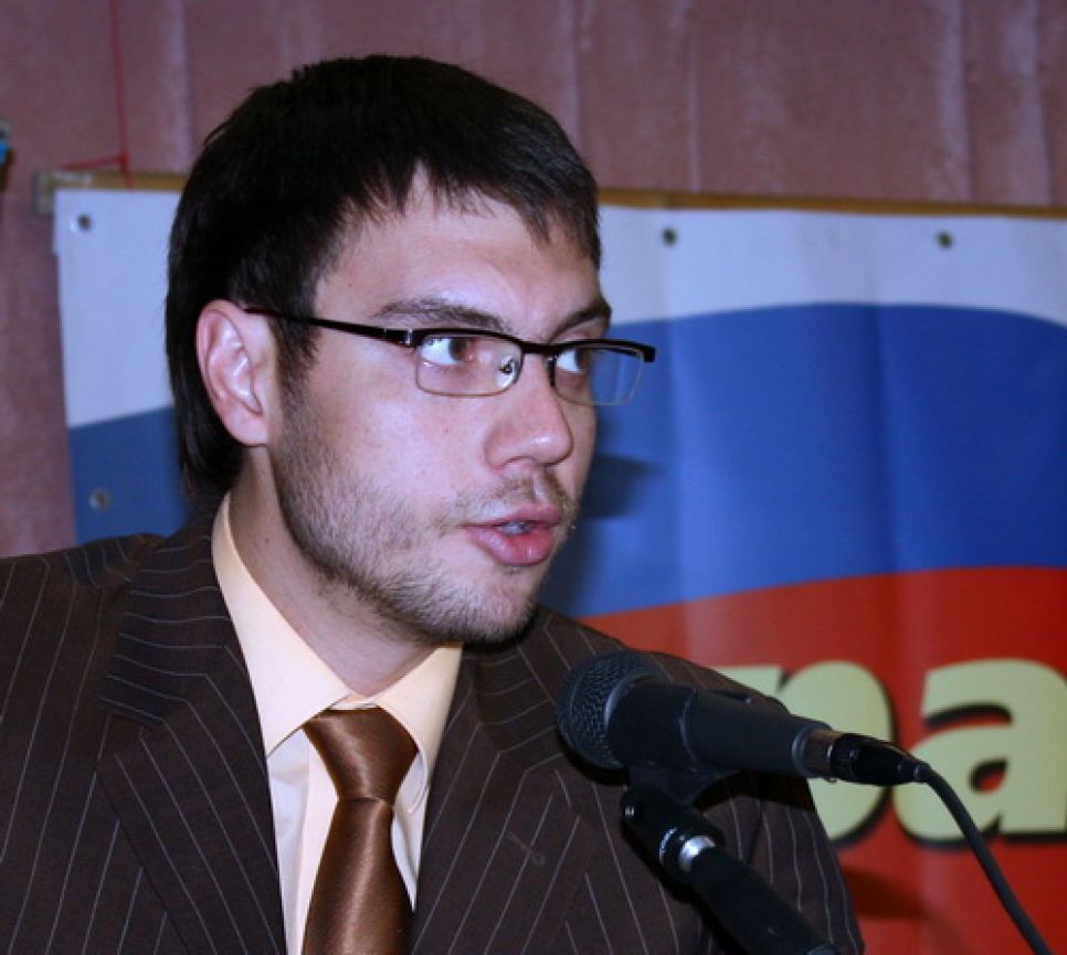 Единороссы в Республике Алтай заявляют, что местные эсеры
стали объектом манипуляций команды политтехнологов Миронова.